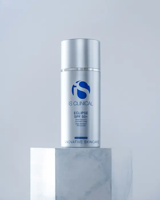 iS Clinical Eclipse SPF 50+ Transparent